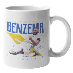 Karim Benzema Versus 2 bögre